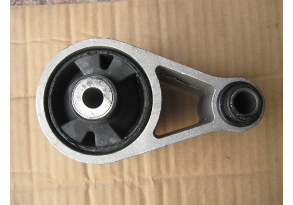 подушка, опора двигуна задня Renault Master II 1.9, 2.2, 2.5 dci, 2.5 d, 2.8 dti, 7700308756
